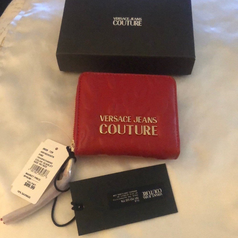 Versace Jeans Couture Range I Embossed ZA Compact Wallet Color Scarlet NWT & Box